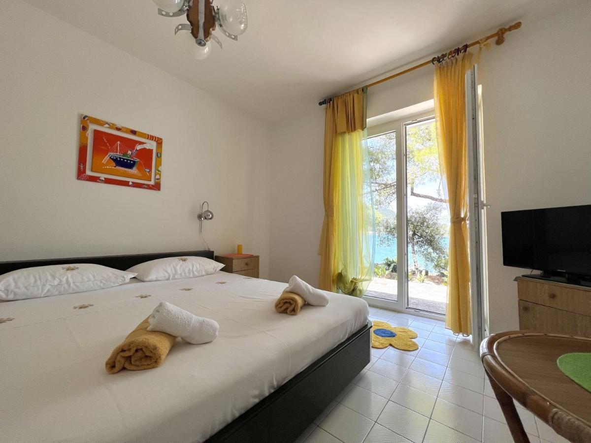 Apartments More & Ja Стон Екстериор снимка